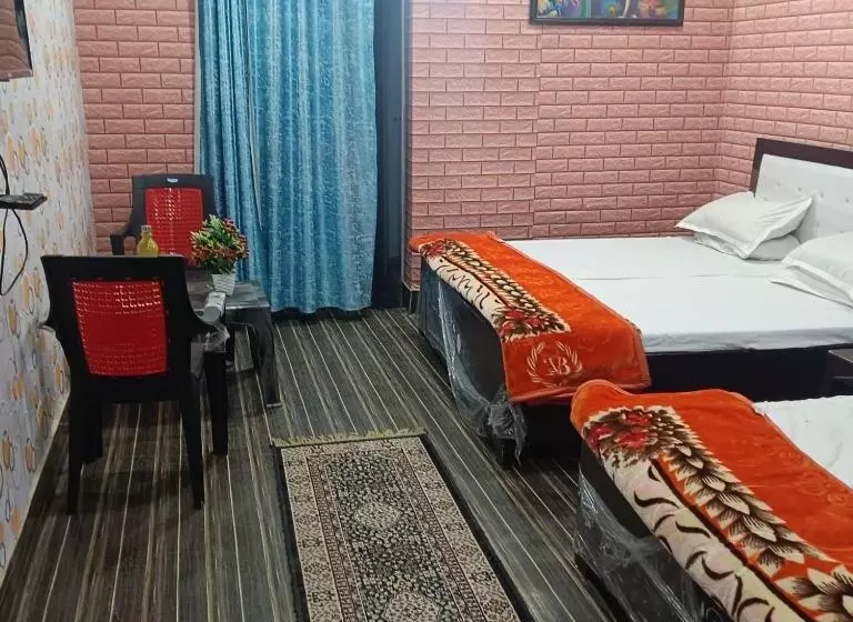 ホテル Somnath Residency Radhe Nikunj