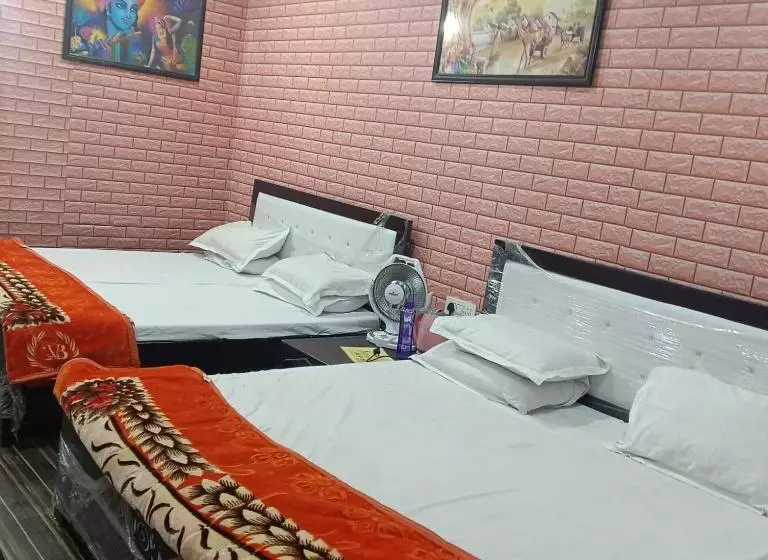 ホテル Somnath Residency Radhe Nikunj