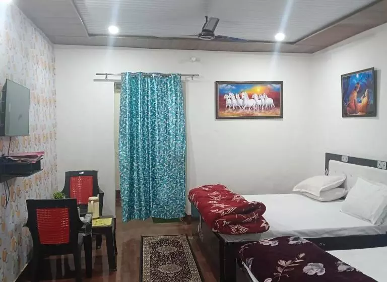ホテル Somnath Residency Radhe Nikunj