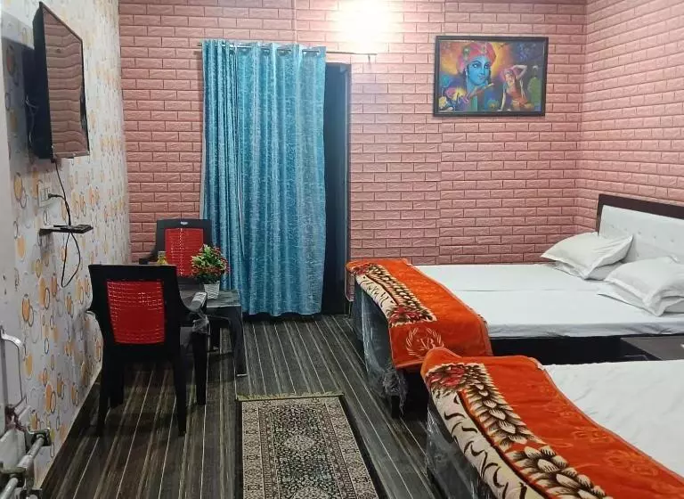 ホテル Somnath Residency Radhe Nikunj