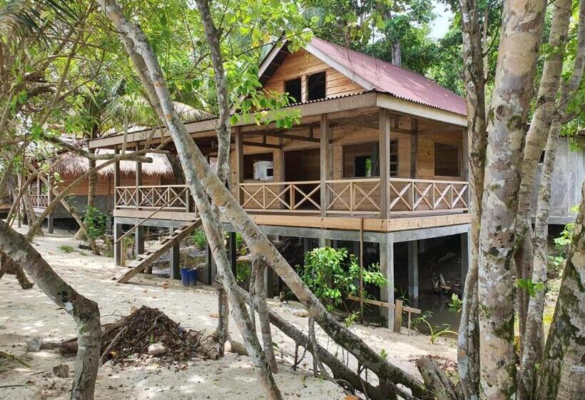 Otel Sunset Surfing Villas Mentawai