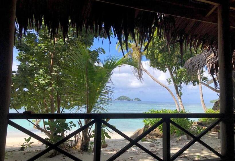 Otel Sunset Surfing Villas Mentawai