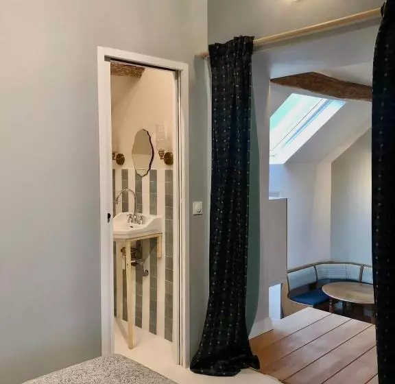 Majatalo La Mini Maison Des Bords De Seine