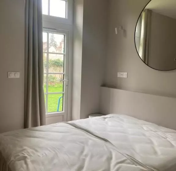 Majatalo La Mini Maison Des Bords De Seine