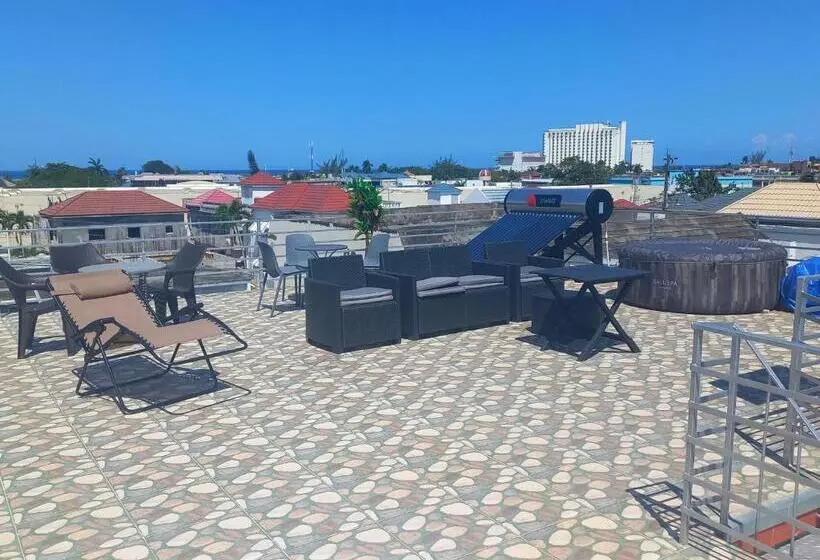 پانسیون Mansfield Inn Ocho Rios