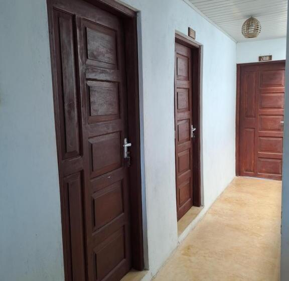 پانسیون Roof Top Private House