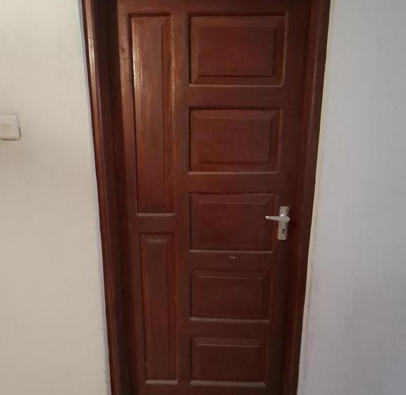 پانسیون Roof Top Private House