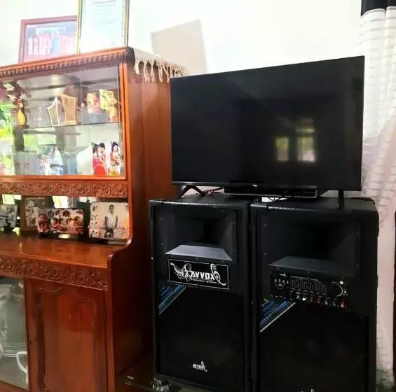ペンション Tharush Swing Villa
