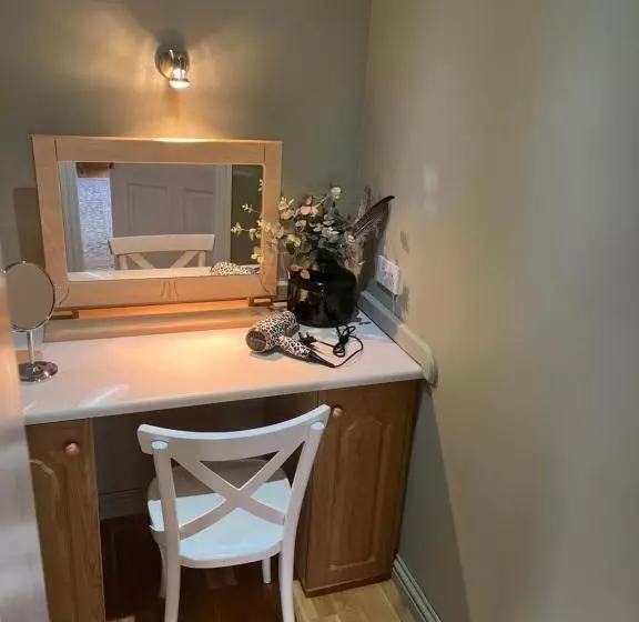 Aamiaismajoitus (B&B) Carnbore House Bnb