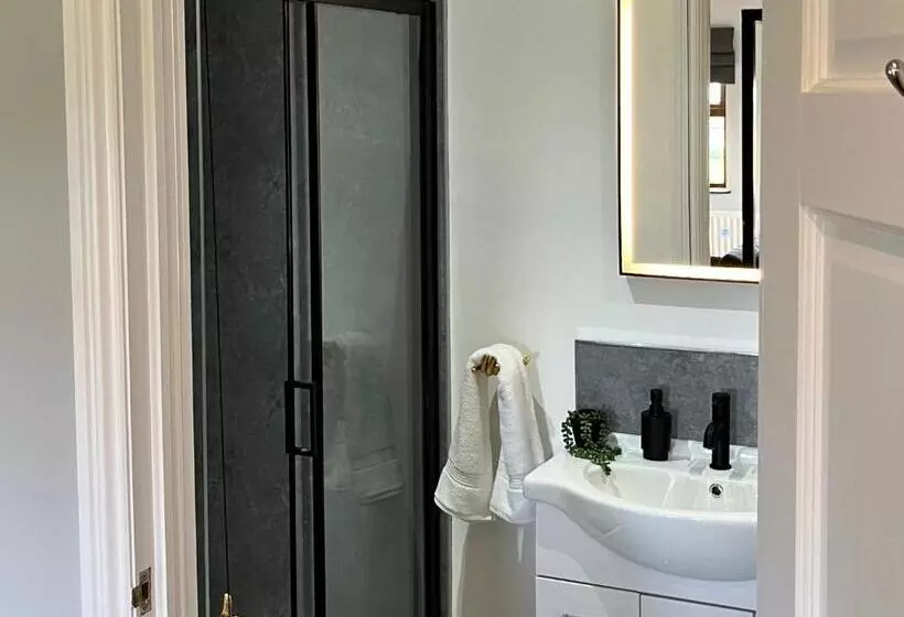 Aamiaismajoitus (B&B) Carnbore House Bnb