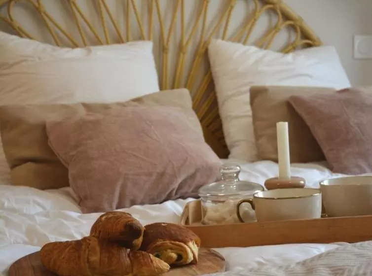 Aamiaismajoitus (B&B) Domaine Des Cyprès