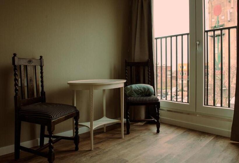 Bed and Breakfast Eetcafé Punt