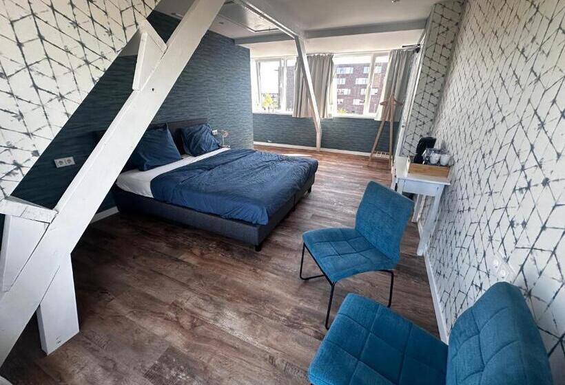 Bed and Breakfast Eetcafé Punt