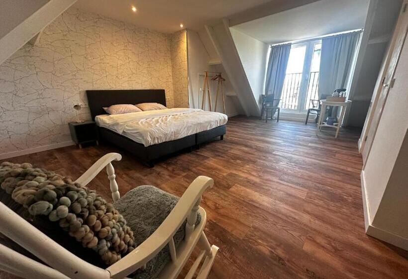 Bed and Breakfast Eetcafé Punt