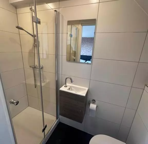 Aamiaismajoitus (B&B) Eetcafé Punt