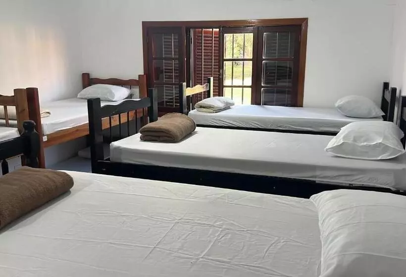 تختخواب و صبحانه Hostel Do Cabral