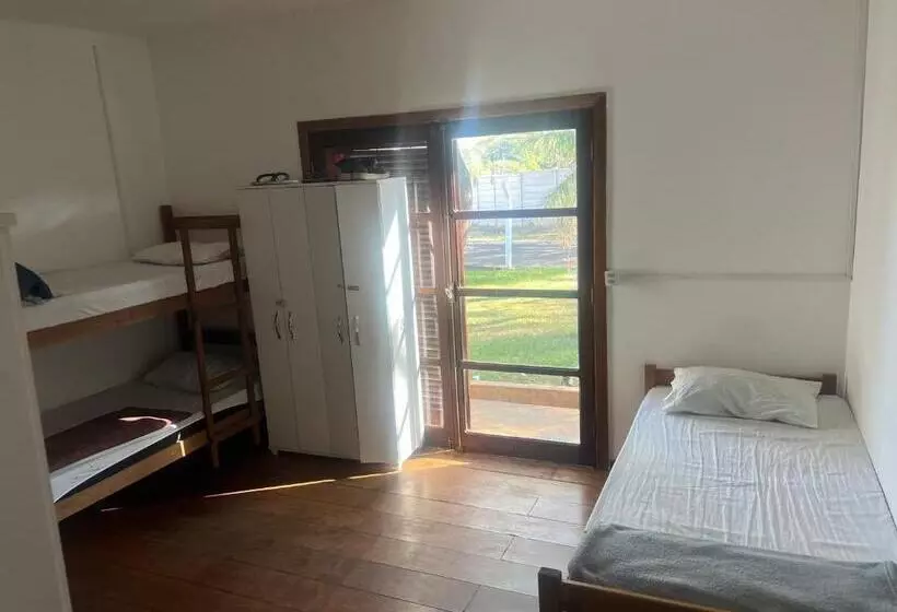 تختخواب و صبحانه Hostel Do Cabral