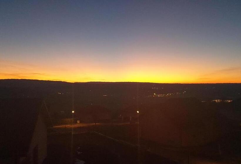 ベッドアンドブレックファースト Les Bulles Du Guiers