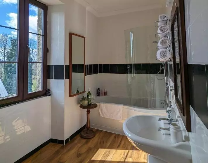 Aamiaismajoitus (B&B) Trente Trois Le Nouhaud