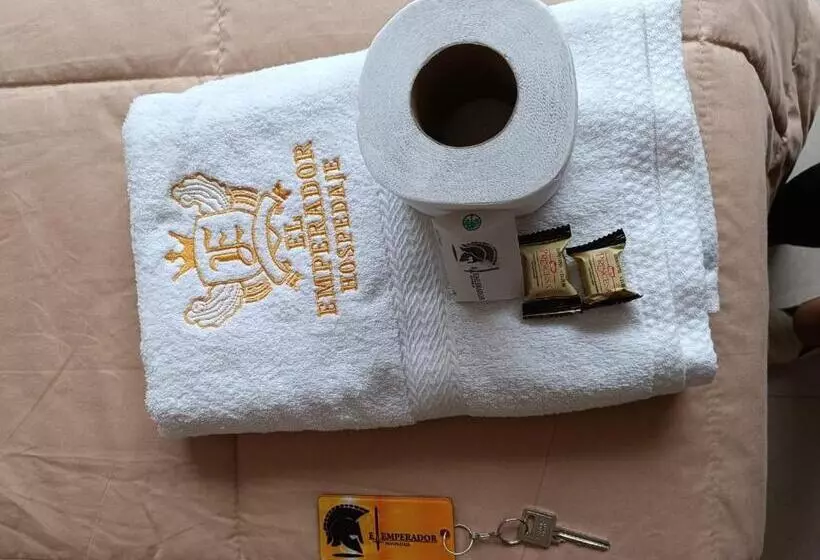 هتل Hospedaje El Emperador Cajamarca