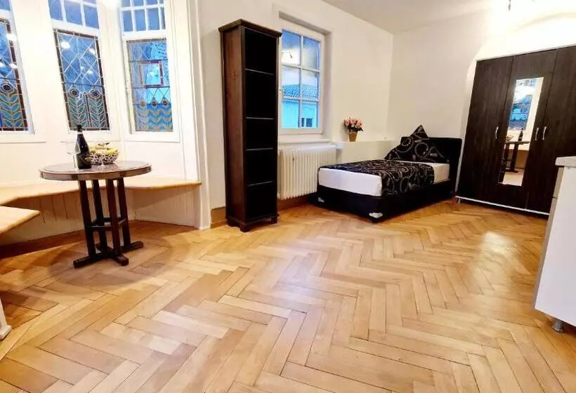 ホテル Zur Schönen Lau  Monteurzimmer