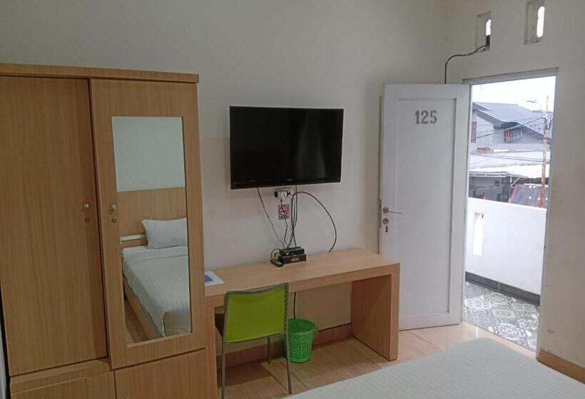 פנסיון Macan Kumbang Residence