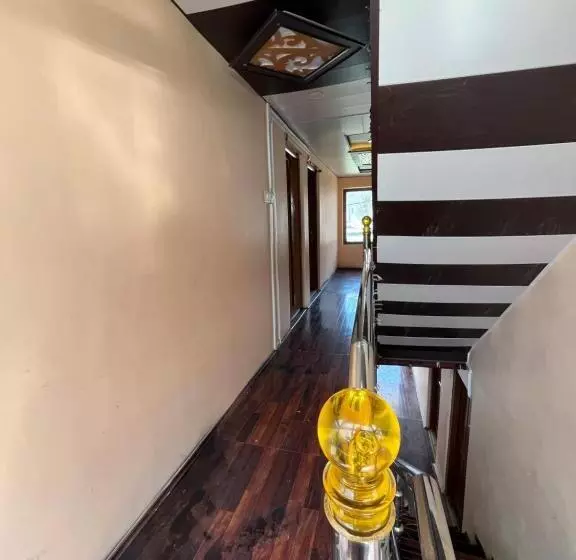 ペンション Pine Brooke Pahalgam