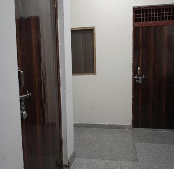 膳宿费 Radharani Seva Yatra