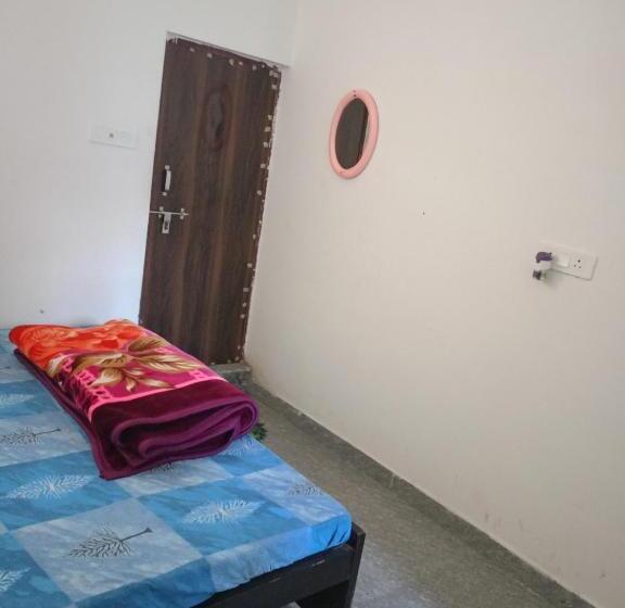 膳宿费 Radharani Seva Yatra