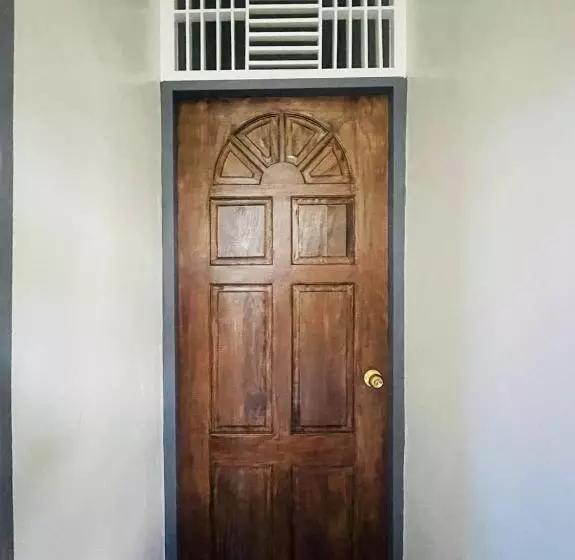 ペンション Cozy 1br Unit With Full Bathroom,kitchen, Wifi At Sonia S Island Stay