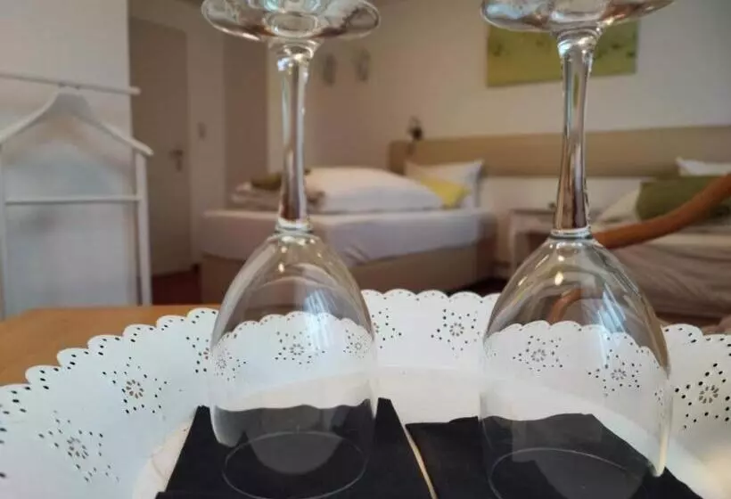 Room In Guest Room   Pension Forelle   Doppelzimmer