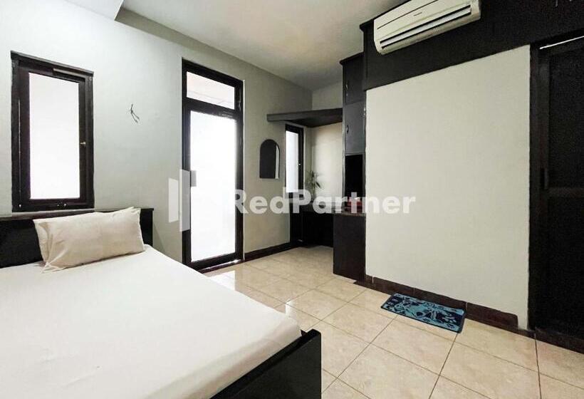 Hotel Griya Borobudur Malang Syariah Redpartner