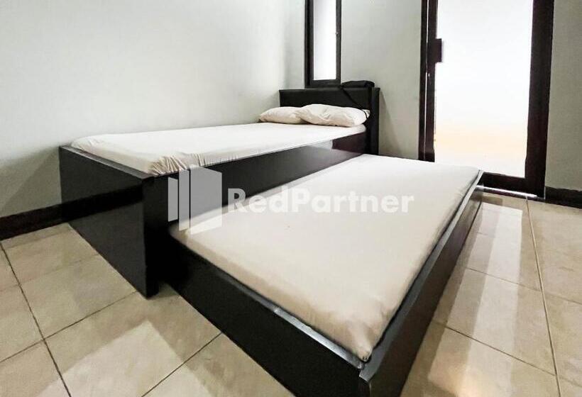 Hotel Griya Borobudur Malang Syariah Redpartner