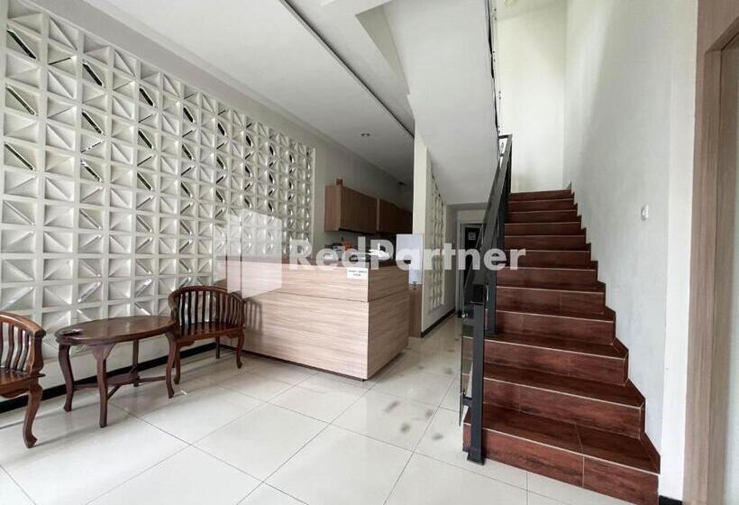 Hotel Griya Borobudur Malang Syariah Redpartner