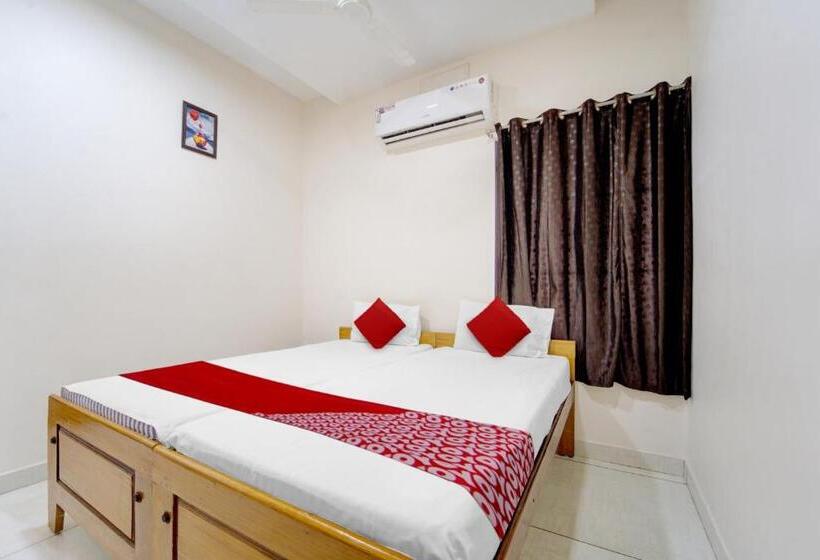 Hotel O Mala Residency