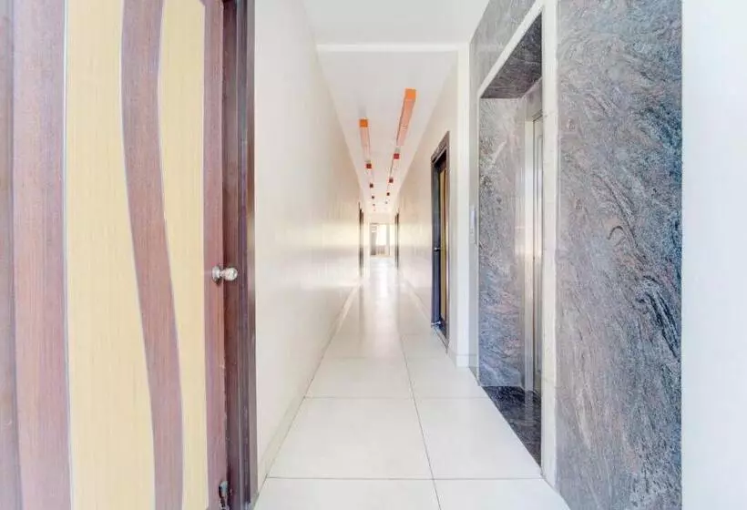 Hotelli O Mala Residency