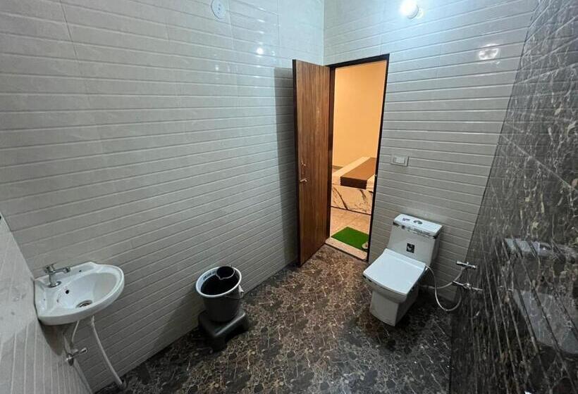 هتل The Grand Regency    Luxury Rooms Stay    Family, Couples, Corporate Special