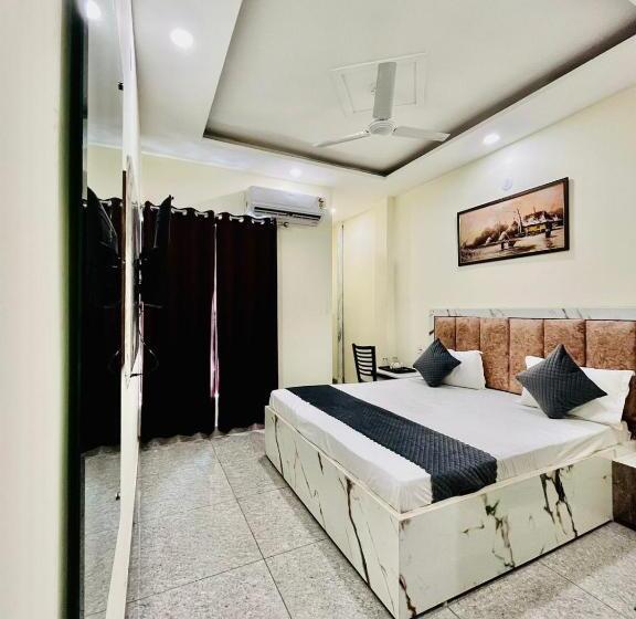 هتل The Grand Regency    Luxury Rooms Stay    Family, Couples, Corporate Special