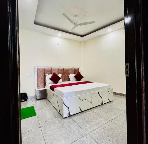 هتل The Grand Regency    Luxury Rooms Stay    Family, Couples, Corporate Special