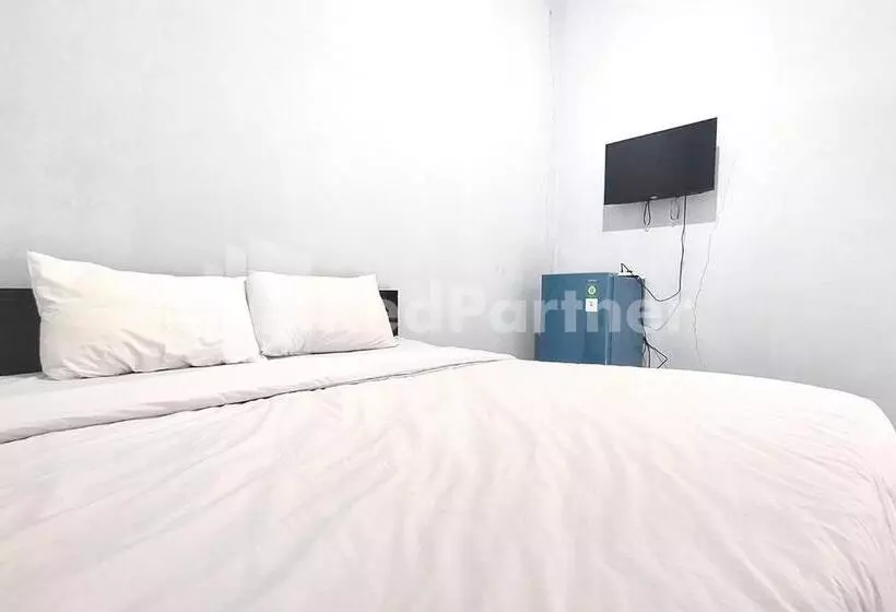 Hotelli Vins Homestay Kroya Mitra Reddoorz