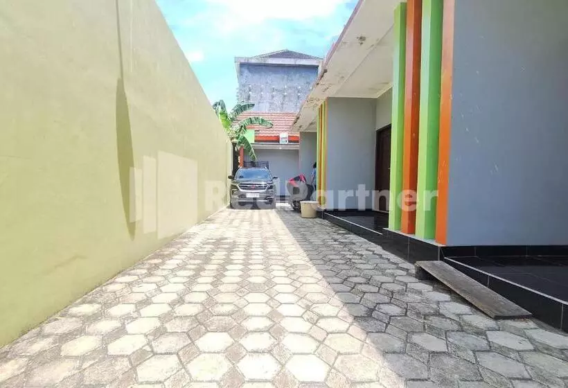 Hotelli Vins Homestay Kroya Mitra Reddoorz