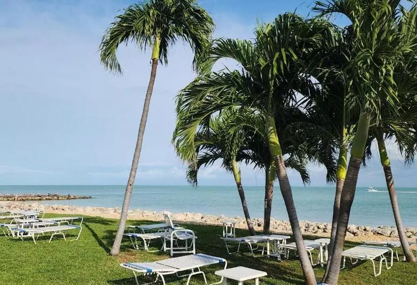 Paradise Awaits You At Key Colony Beach