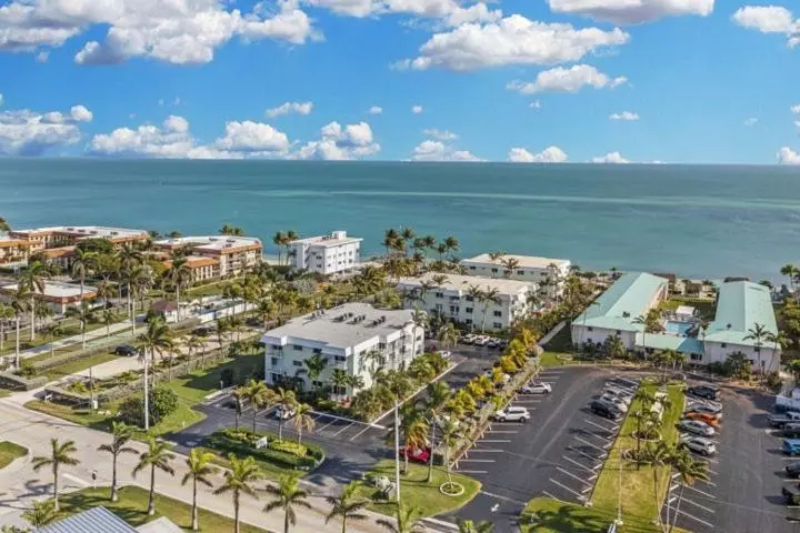 Paradise Awaits You At Key Colony Beach