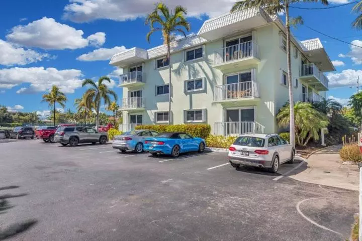 Paradise Awaits You At Key Colony Beach