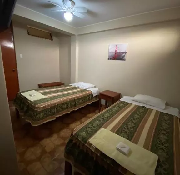 پانسیون Hostal La Sirena