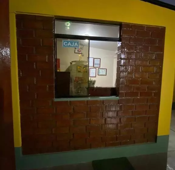 پانسیون Hostal La Sirena