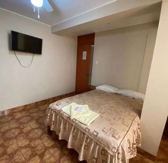 پانسیون Hostal La Sirena