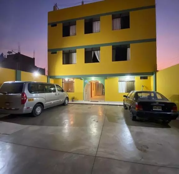 پانسیون Hostal La Sirena