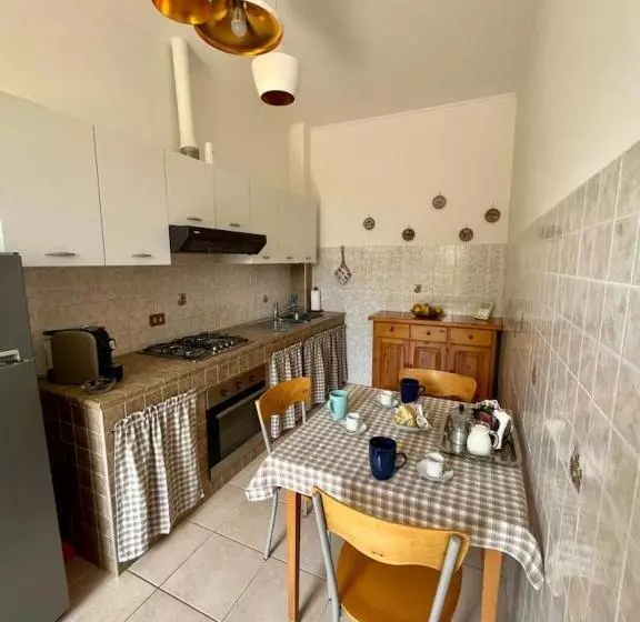 تختخواب و صبحانه I Lecci Guesthouse