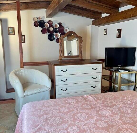 צימר I Lecci Guesthouse